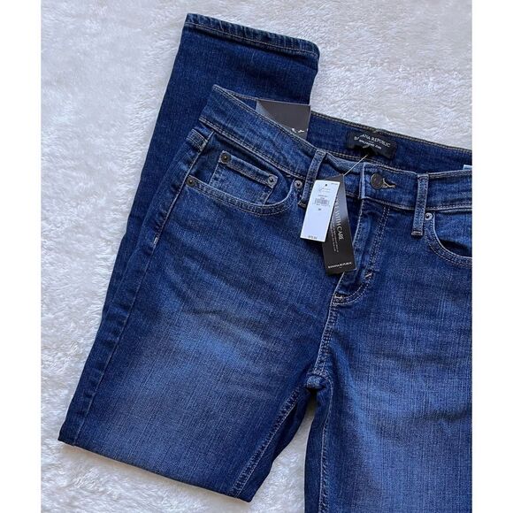 NWT Banana Republic Women's Dark Wash Girlfriend Rolled Hem Jean in 26/2 - Picture 5 of 16